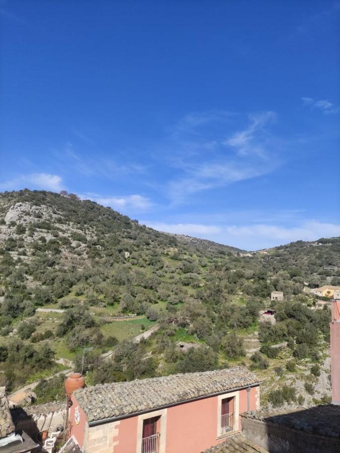 Casa Vacanze A Truatura Raguse Extérieur photo